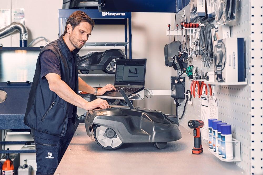 Husqvarna Automower -robottiruohonleikkurin huolto